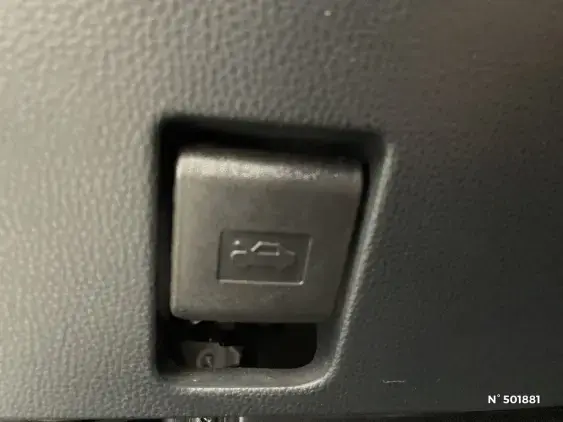 TOYOTA YARIS IV - voiture d'occasion - Photo 34