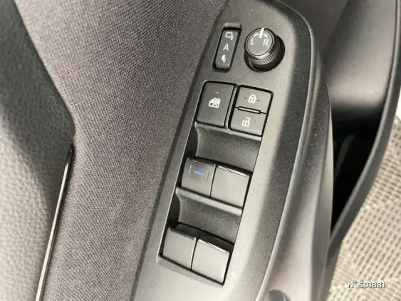 TOYOTA YARIS IV - voiture d'occasion - Photo 35