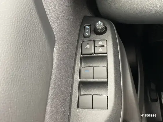 TOYOTA YARIS CROSS I - voiture d'occasion - Photo 30