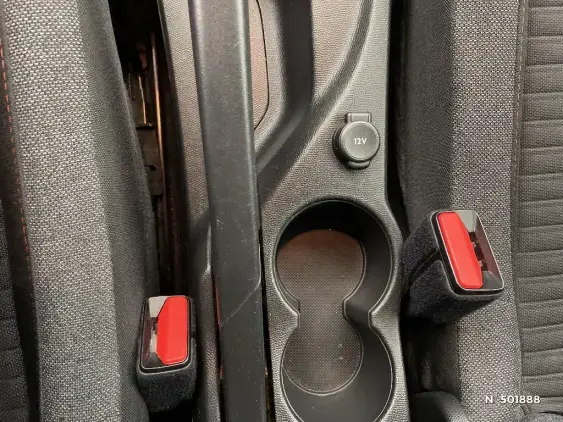 PEUGEOT 2008 II - voiture d'occasion - Photo 27