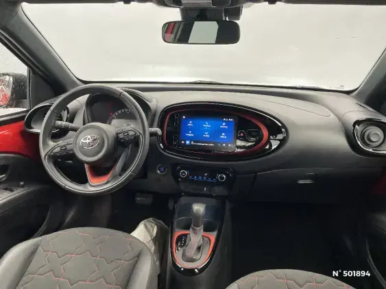 TOYOTA AYGO X - voiture d'occasion - Photo 9