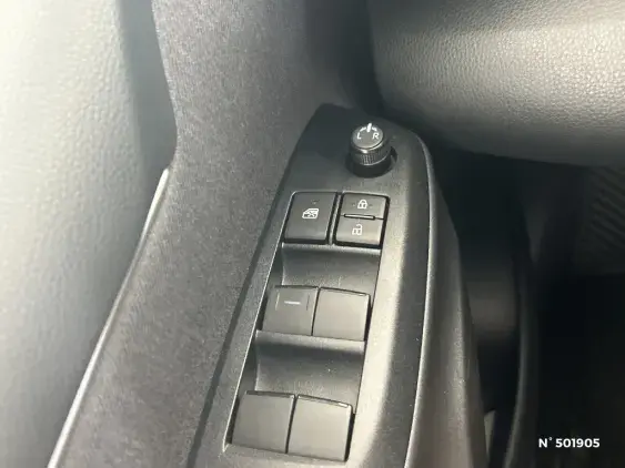 TOYOTA YARIS IV - voiture d'occasion - Photo 31