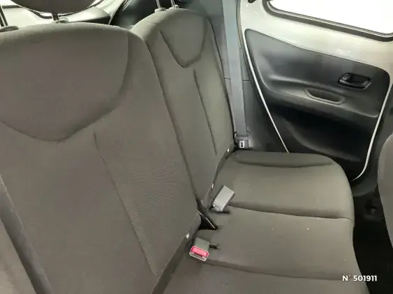 TOYOTA AYGO X - voiture d'occasion - Photo 11
