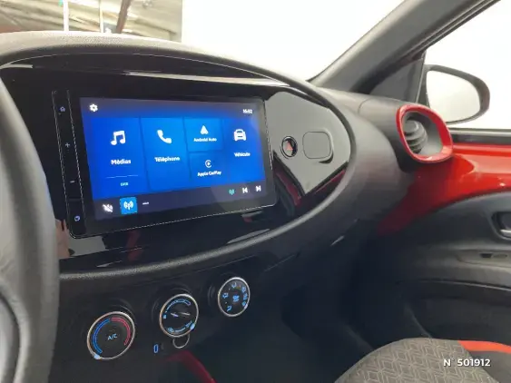 TOYOTA AYGO X - voiture d'occasion - Photo 31