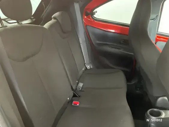 TOYOTA AYGO X - voiture d'occasion - Photo 11