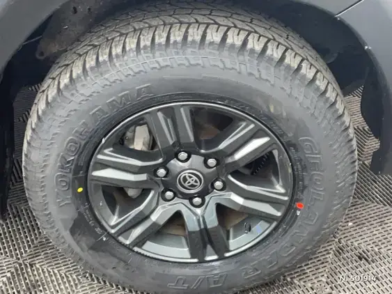 TOYOTA HILUX VIII - voiture d'occasion - Photo 8