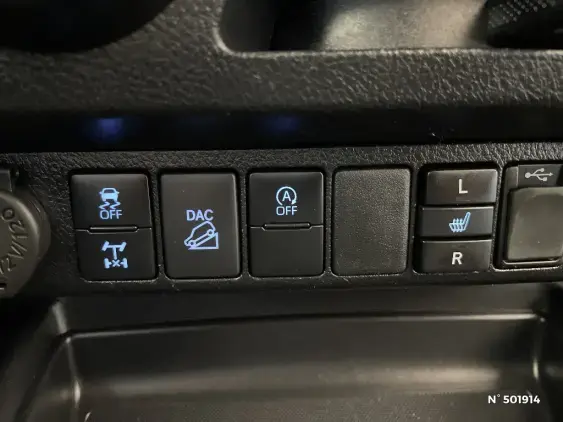 TOYOTA HILUX VIII - voiture d'occasion - Photo 29