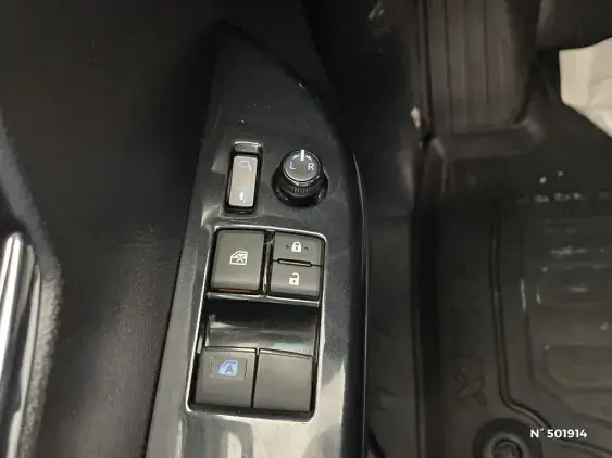 TOYOTA HILUX VIII - voiture d'occasion - Photo 31