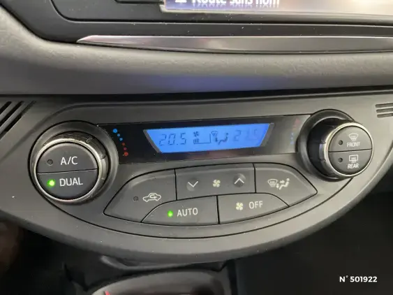 TOYOTA YARIS III - voiture d'occasion - Photo 28