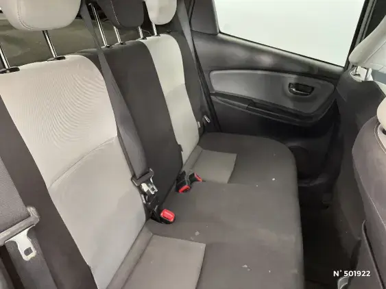 TOYOTA YARIS III - voiture d'occasion - Photo 11