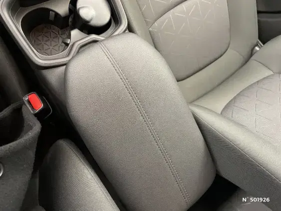 TOYOTA RAV4 V - voiture d'occasion - Photo 30
