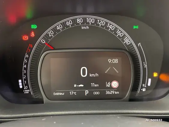 TOYOTA AYGO X - voiture d'occasion - Photo 12