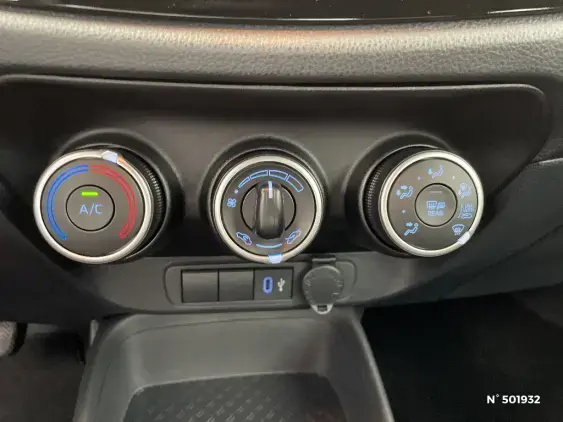 TOYOTA AYGO X - voiture d'occasion - Photo 15