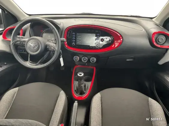 TOYOTA AYGO X - voiture d'occasion - Photo 9