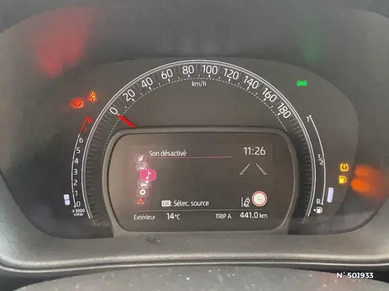 TOYOTA AYGO X - voiture d'occasion - Photo 12