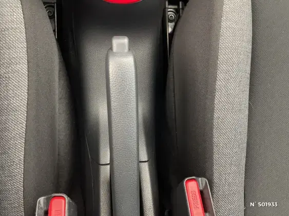 TOYOTA AYGO X - voiture d'occasion - Photo 27