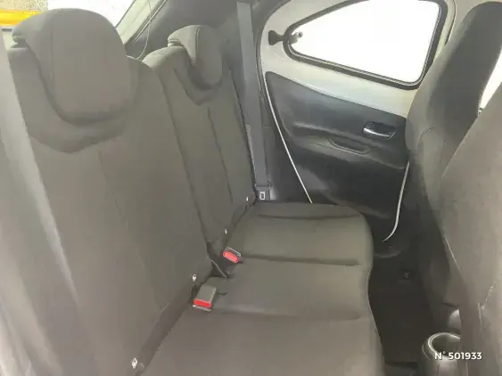 TOYOTA AYGO X - voiture d'occasion - Photo 11