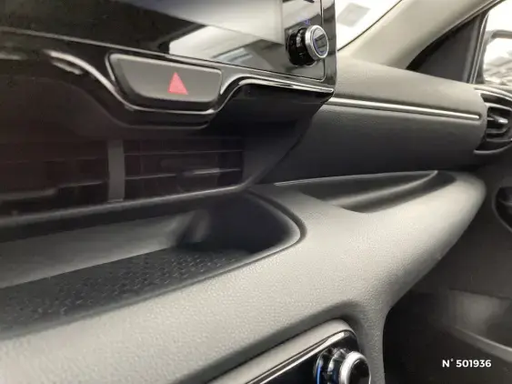 TOYOTA YARIS IV - voiture d'occasion - Photo 28