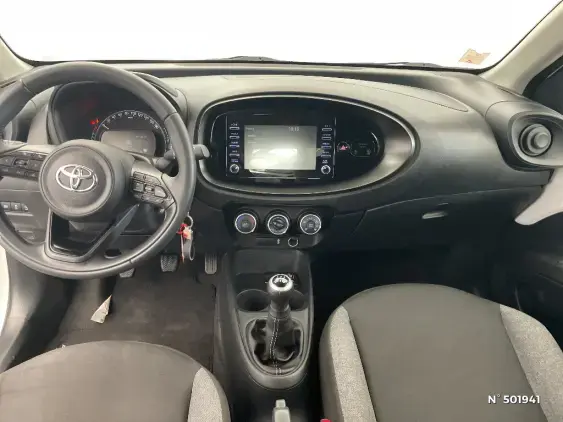 TOYOTA AYGO X - voiture d'occasion - Photo 9