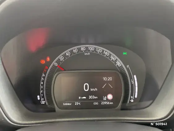 TOYOTA AYGO X - voiture d'occasion - Photo 12