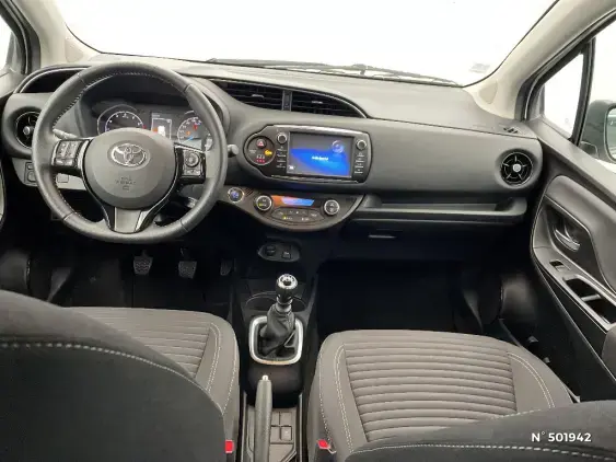 TOYOTA YARIS III - voiture d'occasion - Photo 9