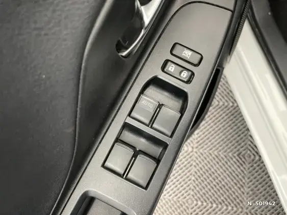 TOYOTA YARIS III - voiture d'occasion - Photo 26