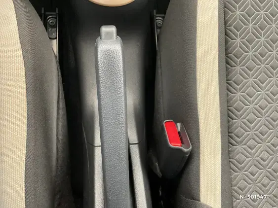 TOYOTA AYGO X - voiture d'occasion - Photo 25