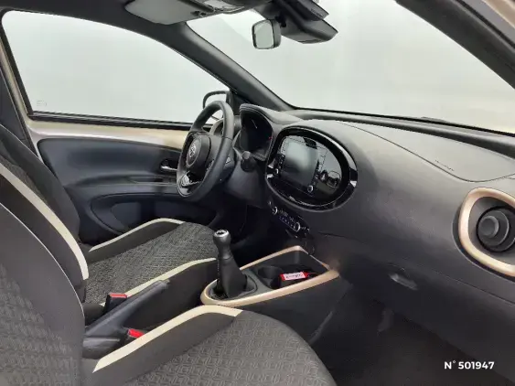 TOYOTA AYGO X - voiture d'occasion - Photo 10