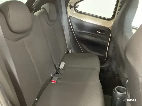 TOYOTA AYGO X - voiture d'occasion - Photo 11