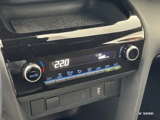TOYOTA YARIS CROSS I - voiture d'occasion - Photo 27
