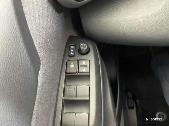 TOYOTA YARIS CROSS I - voiture d'occasion - Photo 28