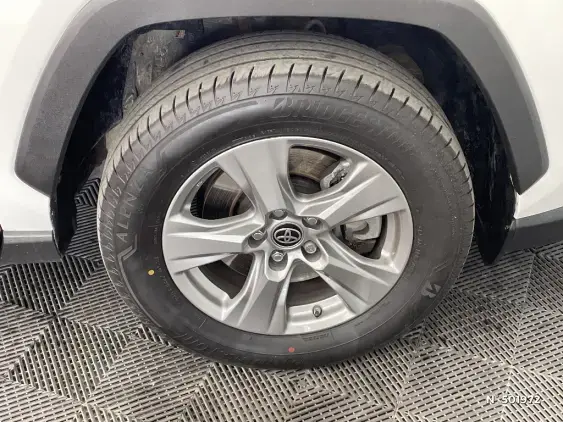 TOYOTA RAV4 V - voiture d'occasion - Photo 8