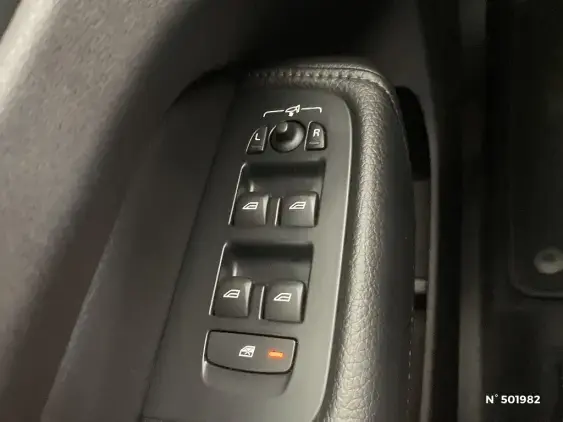 VOLVO XC60 II - voiture d'occasion - Photo 30
