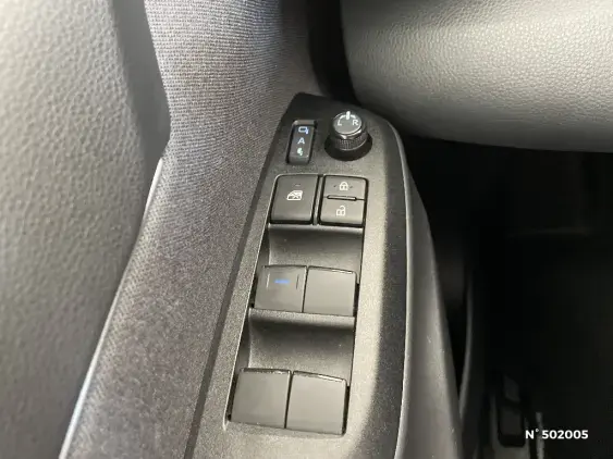 TOYOTA YARIS CROSS I - voiture d'occasion - Photo 31