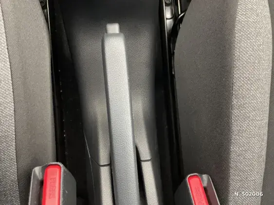 TOYOTA AYGO X - voiture d'occasion - Photo 26