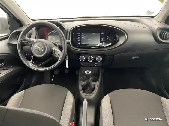TOYOTA AYGO X - voiture d'occasion - Photo 9