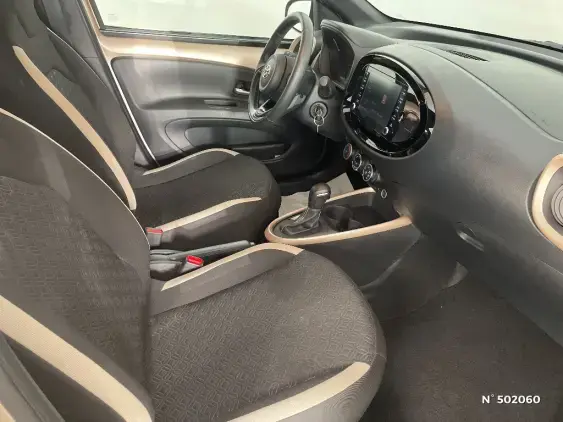 TOYOTA AYGO X - voiture d'occasion - Photo 10