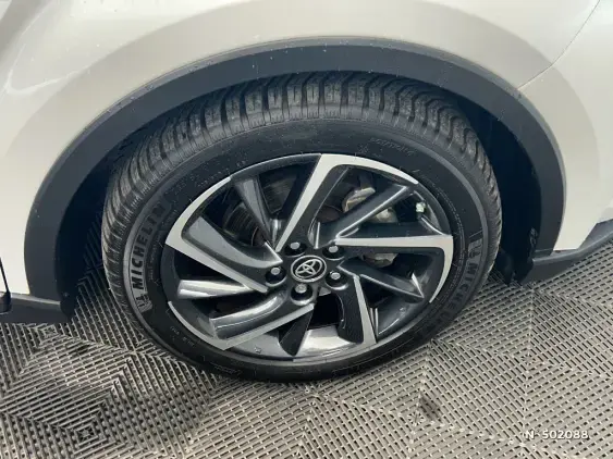 TOYOTA C-HR - voiture d'occasion - Photo 8