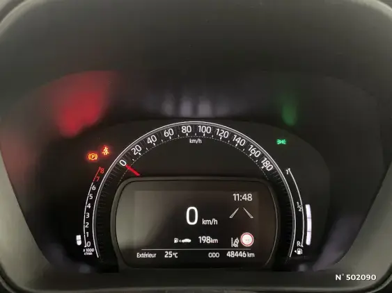 TOYOTA AYGO X - voiture d'occasion - Photo 12
