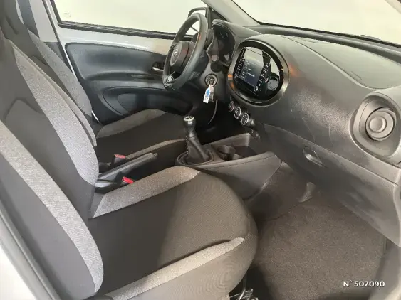 TOYOTA AYGO X - voiture d'occasion - Photo 10