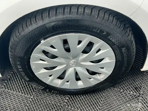 TOYOTA YARIS IV - voiture d'occasion - Photo 8