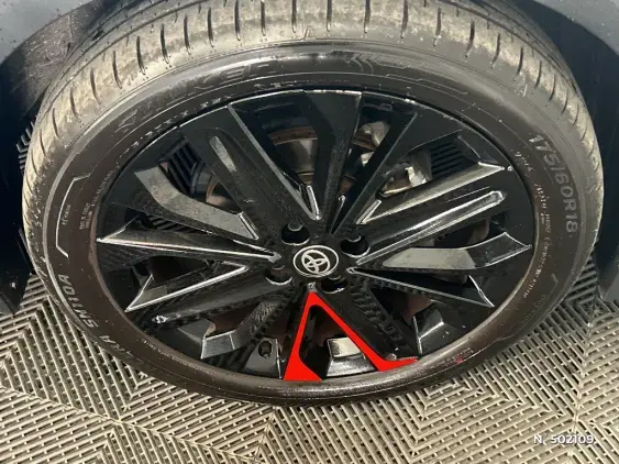 TOYOTA AYGO X - voiture d'occasion - Photo 8