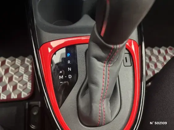 TOYOTA AYGO X - voiture d'occasion - Photo 27