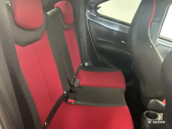 TOYOTA AYGO X - voiture d'occasion - Photo 11