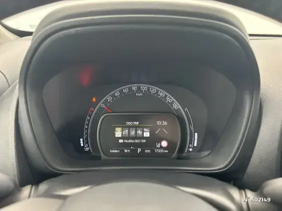 TOYOTA AYGO X - voiture d'occasion - Photo 12