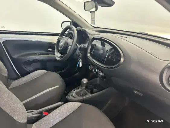 TOYOTA AYGO X - voiture d'occasion - Photo 10