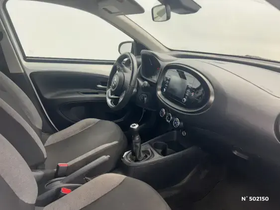 TOYOTA AYGO X - voiture d'occasion - Photo 10