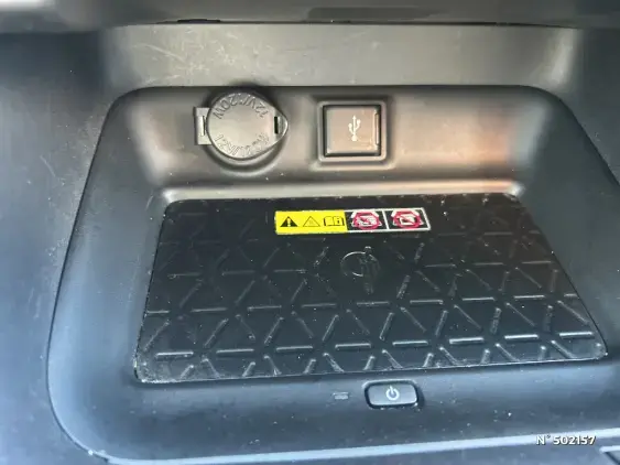 TOYOTA RAV4 V - voiture d'occasion - Photo 26