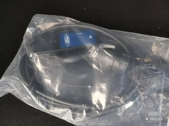 FORD KUGA - voiture d'occasion - Photo 2