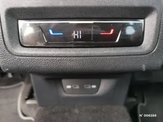 VOLKSWAGEN GOLF V - voiture d'occasion - Photo 9